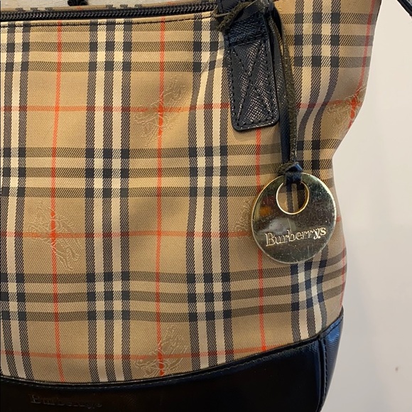 Burberry Authentic Vintage Check Tote - Picture 2 of 7